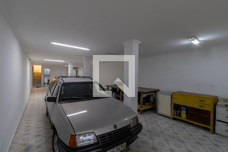 Casa à venda com 350m², 3 quartos e 5 vagas Casa à venda com 350m², 3 quartos e 5 vagasGaragem