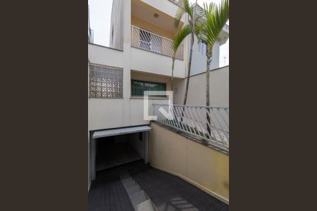 Casa à venda com 350m², 3 quartos e 5 vagas Casa à venda com 350m², 3 quartos e 5 vagasFachada Interna