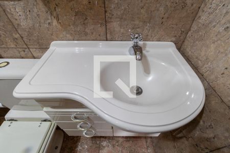 Casa à venda com 350m², 3 quartos e 5 vagas Casa à venda com 350m², 3 quartos e 5 vagasBanheiro Suíte