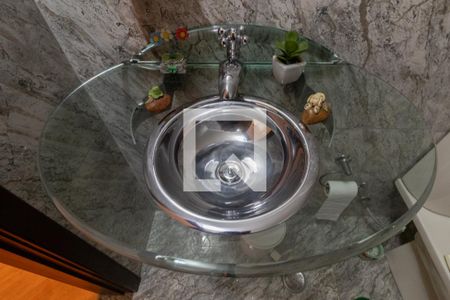 Casa à venda com 350m², 3 quartos e 5 vagas Casa à venda com 350m², 3 quartos e 5 vagasLavabo