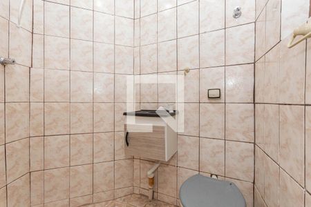 Banheiro de casa para alugar com 1 quarto, 40m² em Vila Gumercindo, São Paulo