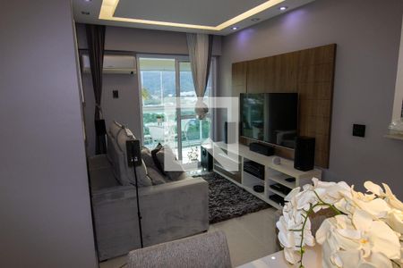 Sala de apartamento à venda com 3 quartos, 74m² em Jacarepaguá, Rio de Janeiro