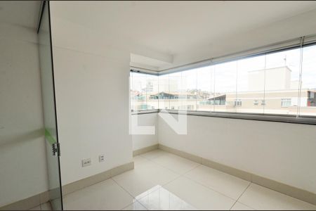 Varanda de apartamento à venda com 4 quartos, 130m² em Fernão Dias, Belo Horizonte