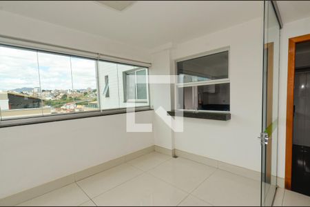 Varanda de apartamento à venda com 4 quartos, 130m² em Fernão Dias, Belo Horizonte
