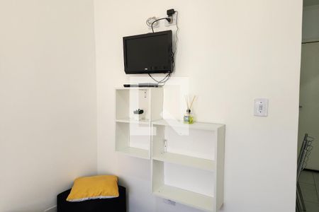 Sala - Quarto de kitnet/studio para alugar com 1 quarto, 40m² em Campanário, Taboão da Serra