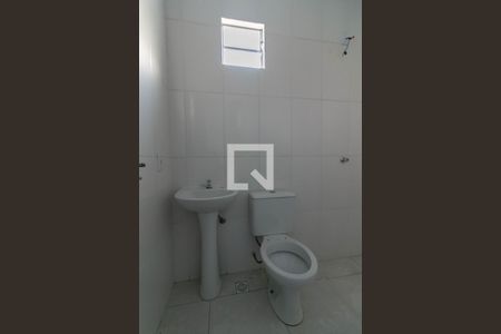 Banheiro de kitnet/studio para alugar com 1 quarto, 39m² em Alto Caiçaras, Belo Horizonte
