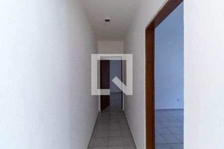 Corredor de casa para alugar com 2 quartos, 72m² em Vila Talarico, São Paulo