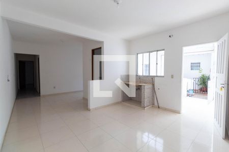 Sala de casa para alugar com 2 quartos, 72m² em Vila Talarico, São Paulo