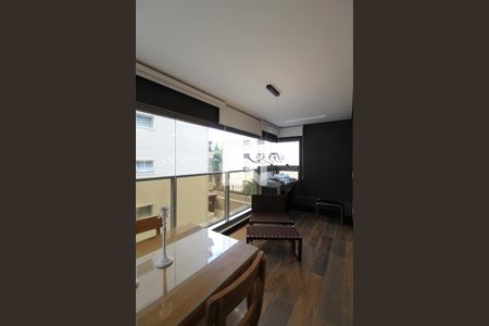 Varanda de apartamento à venda com 2 quartos, 75m² em Vila Nova Conceição, São Paulo