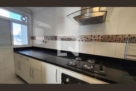Cozinha e Área de Serviço de apartamento para alugar com 3 quartos, 80m² em Jardim Messina, Jundiaí