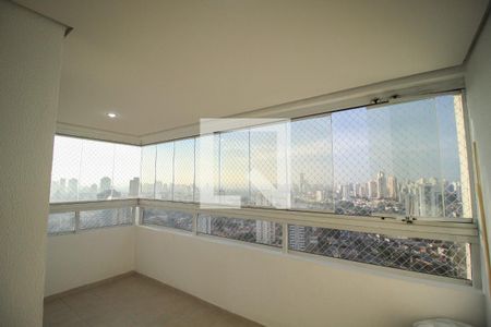 Apartamento para alugar com 2 quartos, 74m² em Vila Bertioga, São Paulo