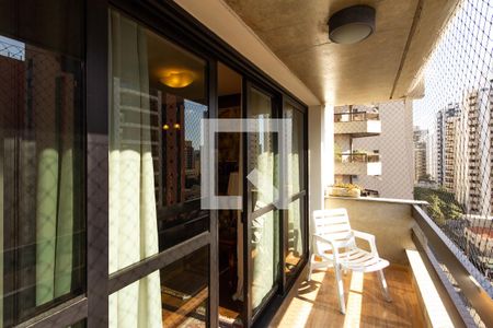 Varanda de apartamento à venda com 4 quartos, 200m² em Indianópolis, São Paulo