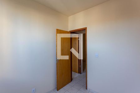 Quarto 2 de apartamento para alugar com 3 quartos, 75m² em Jaqueline, Belo Horizonte