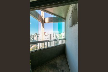 Varanda de apartamento para alugar com 3 quartos, 100m² em Santo Agostinho, Belo Horizonte