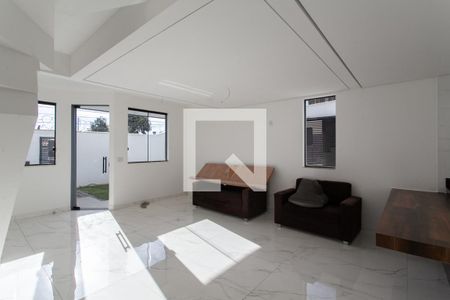 Sala de casa à venda com 3 quartos, 109m² em Rio Branco, Belo Horizonte