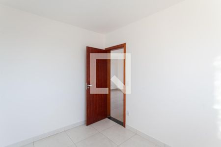 Quarto 2 de apartamento para alugar com 2 quartos, 68m² em Maria Helena, Belo Horizonte