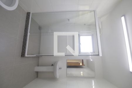 Banheiro  de apartamento para alugar com 1 quarto, 56m² em Jacarepaguá, Rio de Janeiro