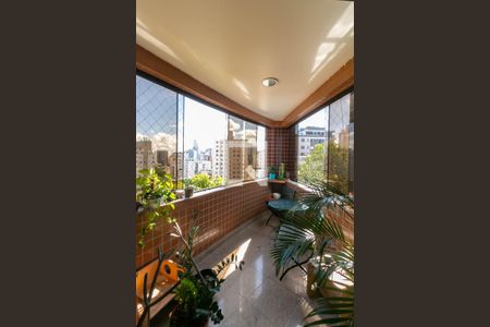 Varanda de apartamento à venda com 4 quartos, 152m² em Santo Antônio, Belo Horizonte