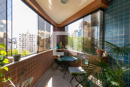 Apartamento à venda com 4 quartos, 152m² em Santo Antônio, Belo Horizonte