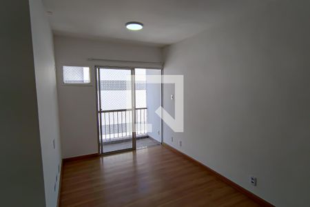 sala de apartamento para alugar com 2 quartos, 90m² em Taquara, Rio de Janeiro