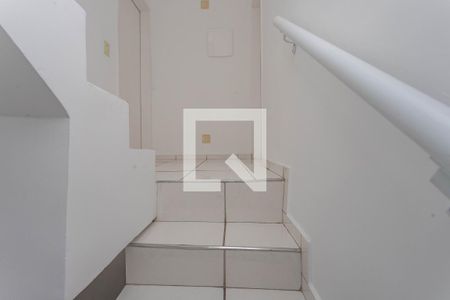 Escada para quartos  de casa para alugar com 3 quartos, 160m² em Campanário, Diadema