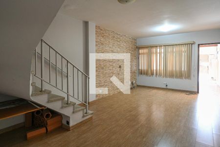 Casa para alugar com 3 quartos, 170m² em Vila Nair, São Paulo