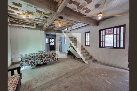 Sala de casa de condomínio para alugar com 2 quartos, 1000m² em Vargem Grande, Rio de Janeiro