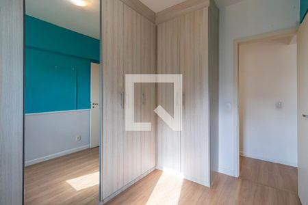 Quarto de apartamento à venda com 2 quartos, 72m² em Jardim Tupanci, Barueri