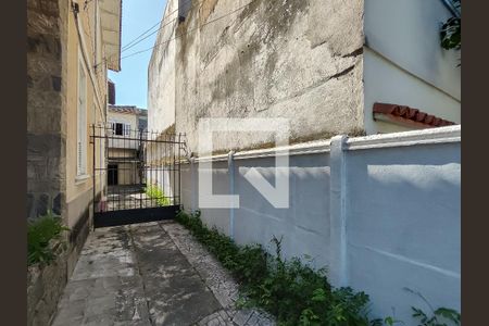 Casa à venda com 257m², 4 quartos e 4 vagas Casa à venda com 257m², 4 quartos e 4 vagasGaragem