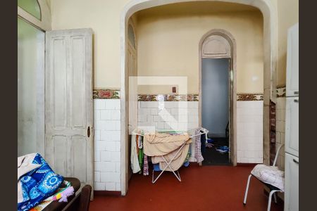 Casa à venda com 257m², 4 quartos e 4 vagas Casa à venda com 257m², 4 quartos e 4 vagasCopa