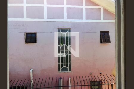 Casa à venda com 257m², 4 quartos e 4 vagas Casa à venda com 257m², 4 quartos e 4 vagasQuarto 4 vista