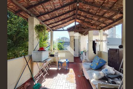 Casa à venda com 257m², 4 quartos e 4 vagas Casa à venda com 257m², 4 quartos e 4 vagasÁrea de Serviço