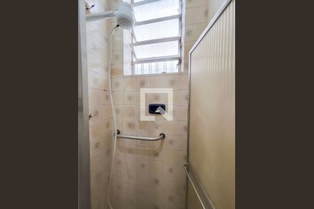 Casa à venda com 257m², 4 quartos e 4 vagas Casa à venda com 257m², 4 quartos e 4 vagasBanheiro Corredor