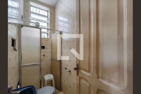 Casa à venda com 257m², 4 quartos e 4 vagas Casa à venda com 257m², 4 quartos e 4 vagasBanheiro Corredor