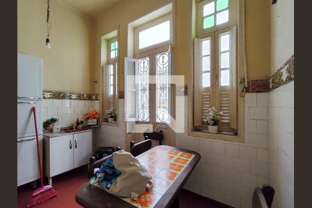 Casa à venda com 257m², 4 quartos e 4 vagas Casa à venda com 257m², 4 quartos e 4 vagasCopa