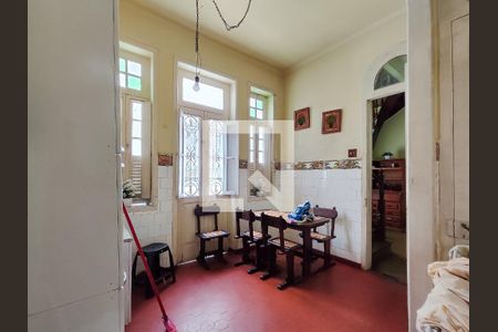 Casa à venda com 257m², 4 quartos e 4 vagas Casa à venda com 257m², 4 quartos e 4 vagasCopa