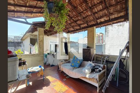 Casa à venda com 257m², 4 quartos e 4 vagas Casa à venda com 257m², 4 quartos e 4 vagasÁrea de Serviço