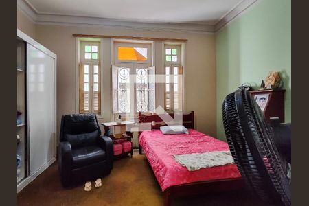 Casa à venda com 257m², 4 quartos e 4 vagas Casa à venda com 257m², 4 quartos e 4 vagasQuarto 1