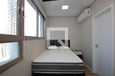Sala/Quarto de kitnet/studio para alugar com 1 quarto, 19m² em Pinheiros, São Paulo