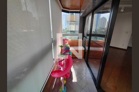 Varanda de apartamento para alugar com 3 quartos, 137m² em Santo Amaro, São Paulo