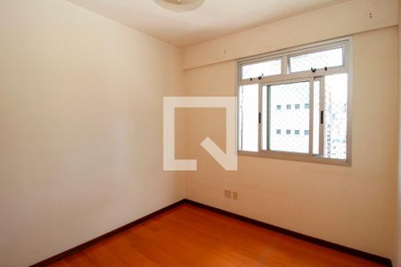 Quarto de apartamento para alugar com 3 quartos, 96m² em Funcionários, Belo Horizonte