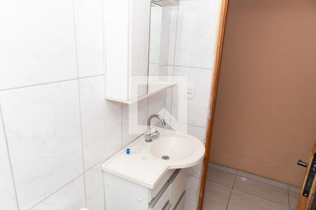 Banheiro Social de casa à venda com 2 quartos, 100m² em Jardim Santa Cecilia, Guarulhos