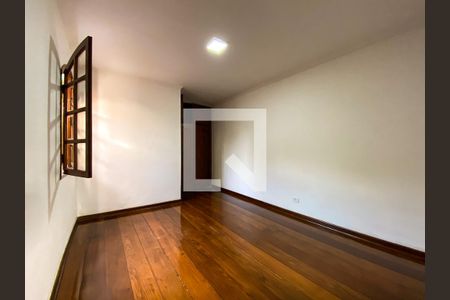 Quarto 1 de casa para alugar com 7 quartos, 380m² em Caxingui, São Paulo