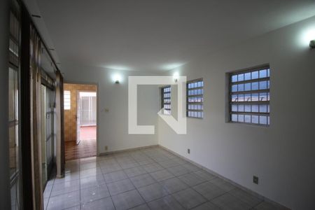 Sala de casa para alugar com 4 quartos, 105m² em Vila Friburgo, São Paulo