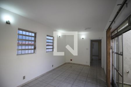 Sala de casa à venda com 4 quartos, 105m² em Vila Friburgo, São Paulo