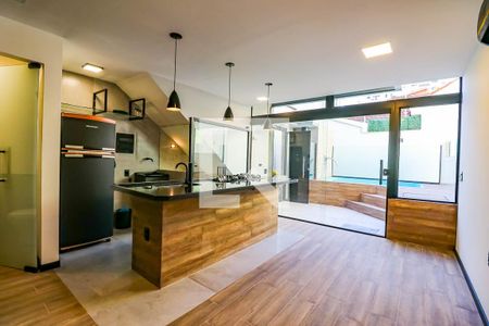 Sala cozinha de casa para alugar com 2 quartos, 80m² em Santa Rosa, Niterói