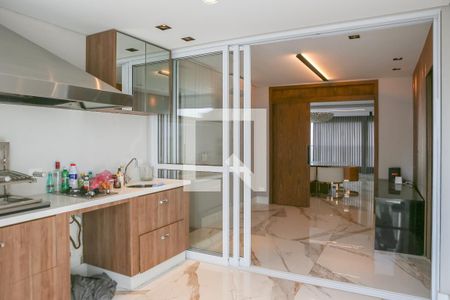 Varanda Gourmet de apartamento à venda com 4 quartos, 221m² em Vila Romana, São Paulo