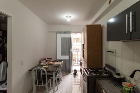 Sala/Cozinha de apartamento à venda com 1 quarto, 35m² em Vila Tolstoi, São Paulo