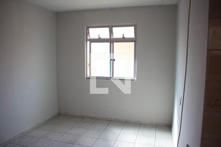 Sala de apartamento para alugar com 3 quartos, 60m² em Vila Darci Vargas, Contagem