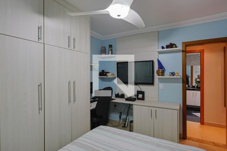 Quarto 1 de apartamento à venda com 3 quartos, 70m² em Sagrada Família, Belo Horizonte